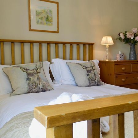 Periwinkle Cottage Great Longstone Exterior foto